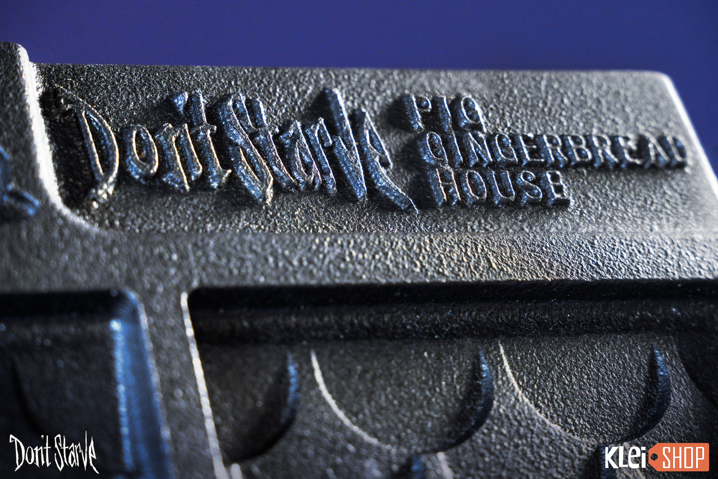 Don't Starve: Pig House Gingerbread Mold (LIMITED EDITION)